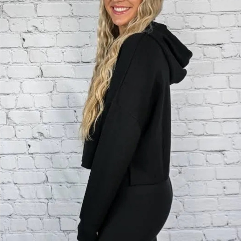 Simply Southern crop top hoodie size XL